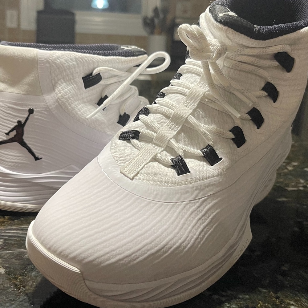 Nike Air Jordan Ultra Fly 2. White. Size 11